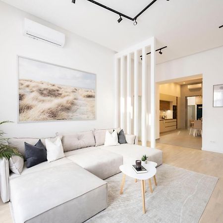 Luxurious & Spacious Central Residence With Balcony Budapest Esterno foto