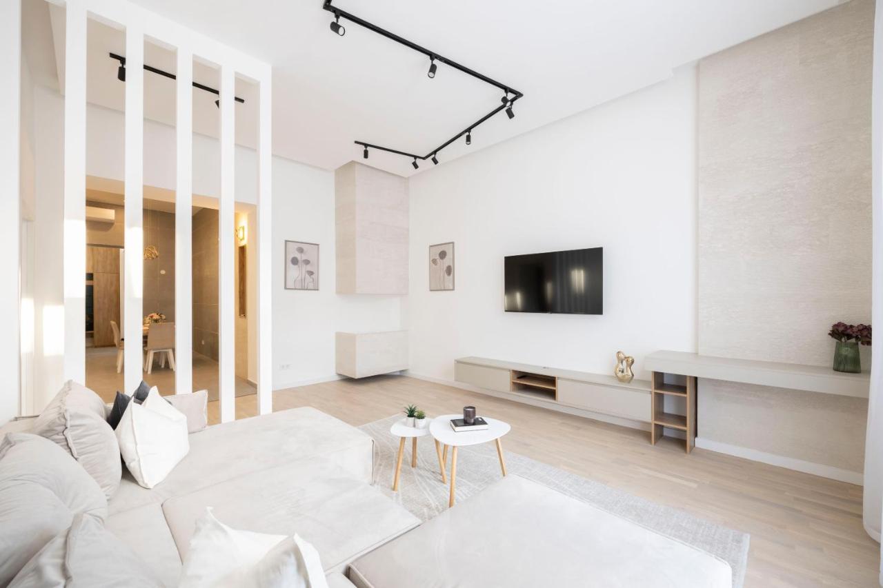 Luxurious & Spacious Central Residence With Balcony Budapest Esterno foto