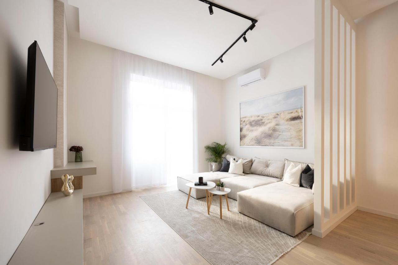 Luxurious & Spacious Central Residence With Balcony Budapest Esterno foto