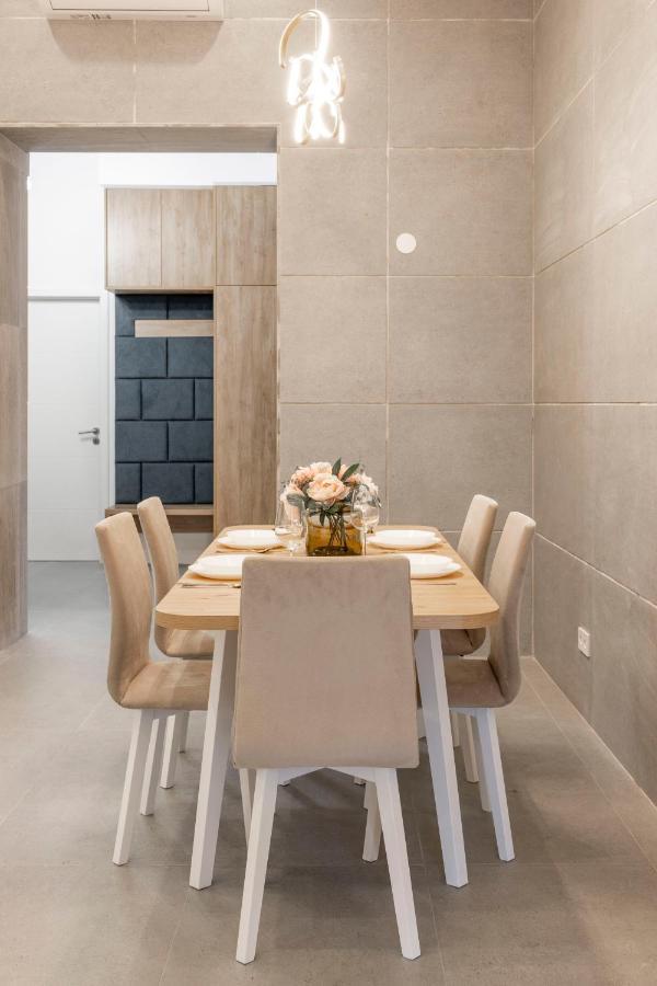 Luxurious & Spacious Central Residence With Balcony Budapest Esterno foto