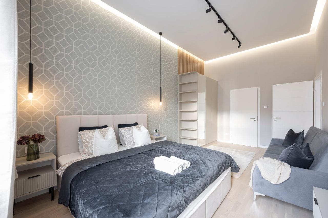 Luxurious & Spacious Central Residence With Balcony Budapest Esterno foto
